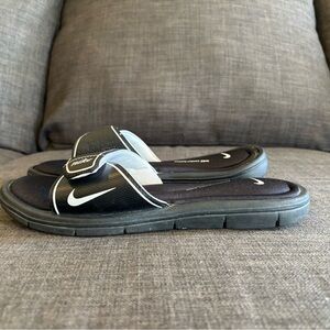 Nike Women's Black Slide Sandals